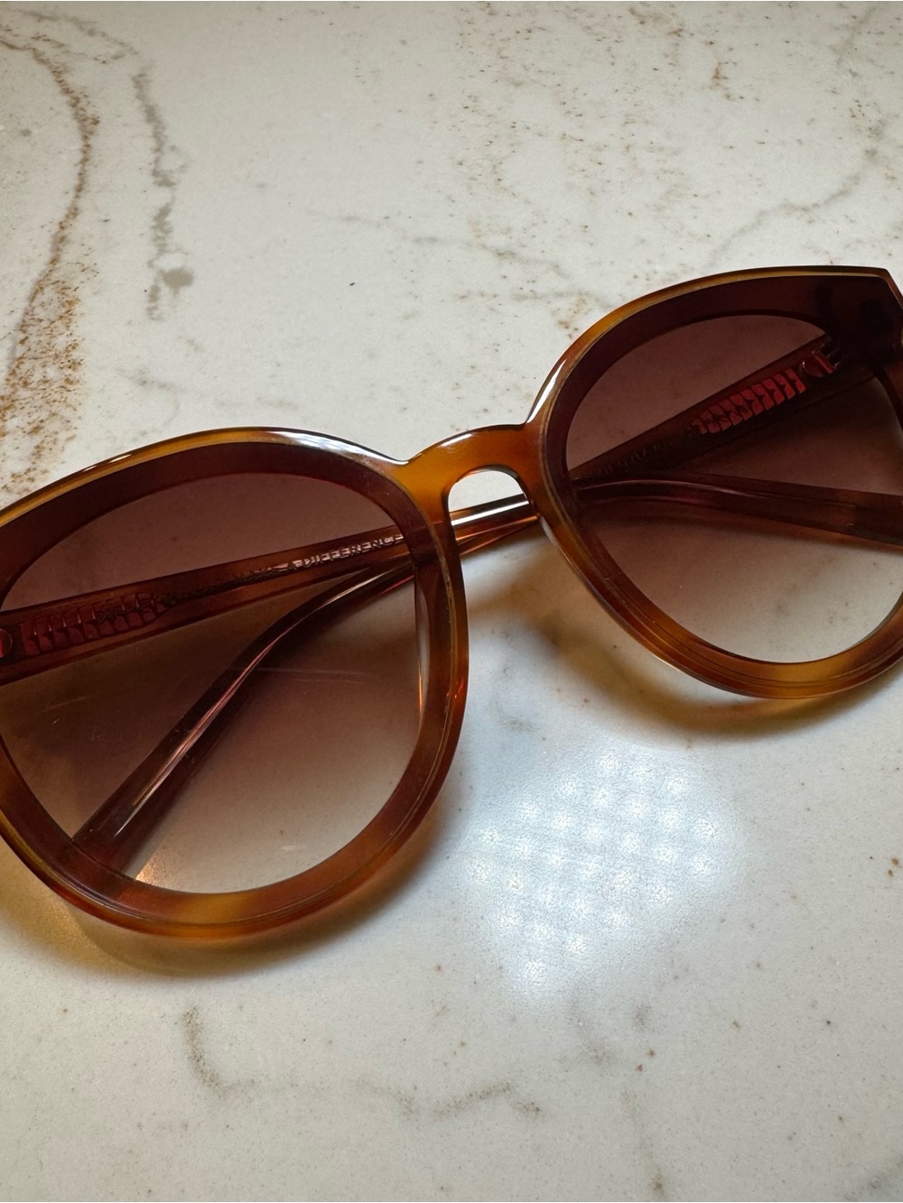 DIFF Classic Oversized Brown Tortoiseshell Sunglasses